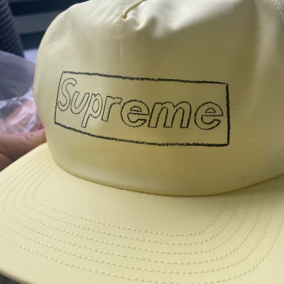 SUPREME KAWS CHALK LOGO 5 PANEL CAP - PALE YELLOW - Picture 5 of 7